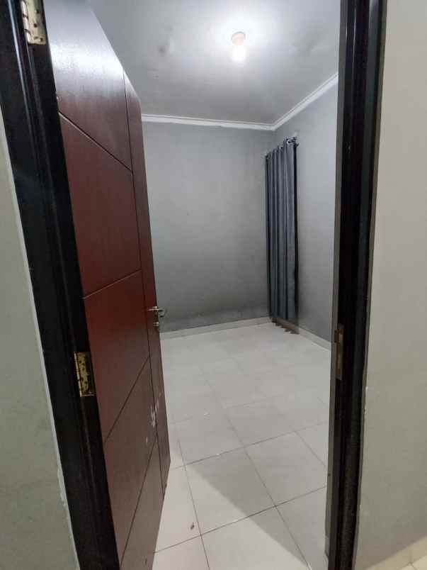 dijual rumah sariwangi