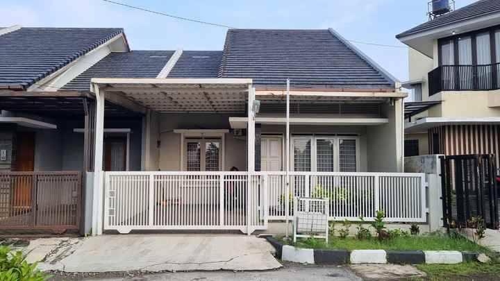 dijual rumah sayap jl purwakarta