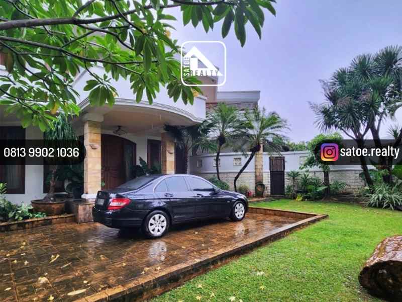 dijual rumah sekolah kenca pondok indah