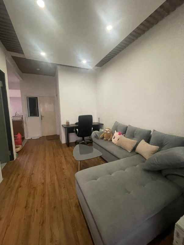 dijual rumah semi furnish di nusa loka bsd