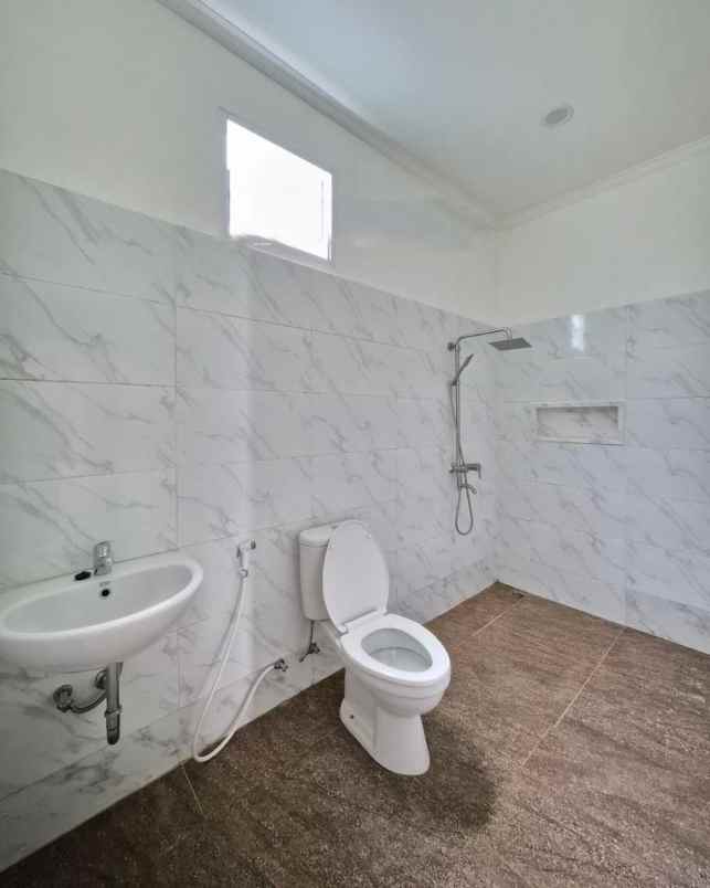 dijual rumah sentul city