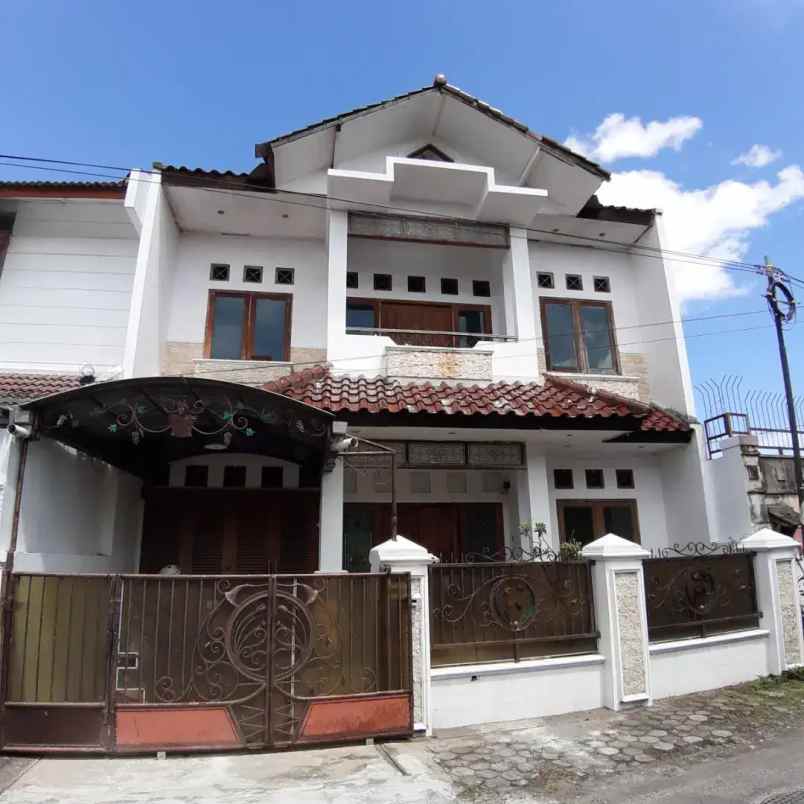 dijual rumah sertifikat lengkap dekat malioboro