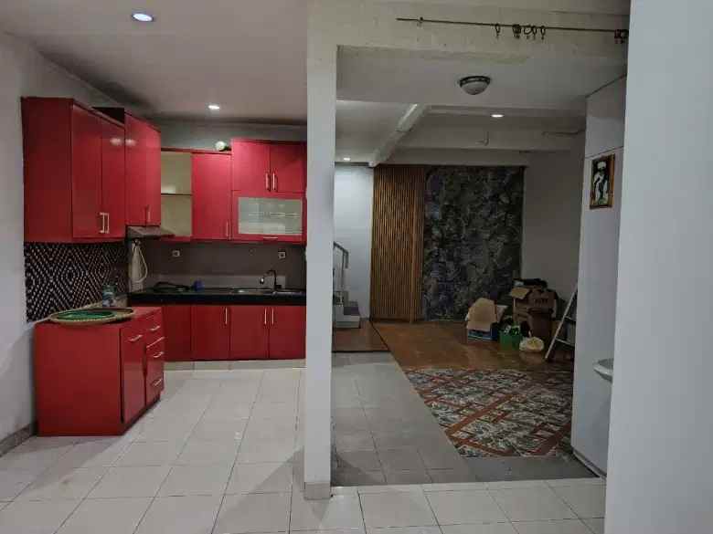 dijual rumah serua ciputat