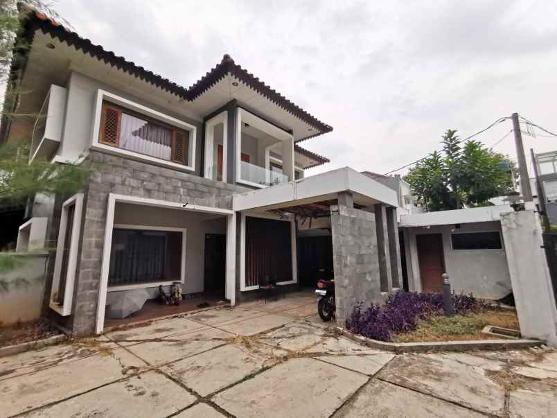 dijual rumah setu babakan jakarta selatan