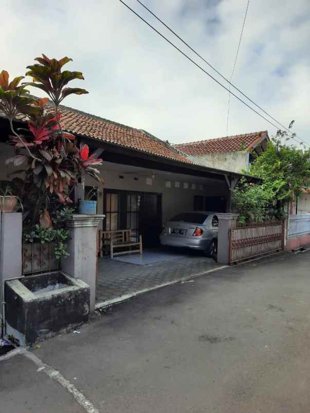 dijual rumah siap huni dan bisa kpr