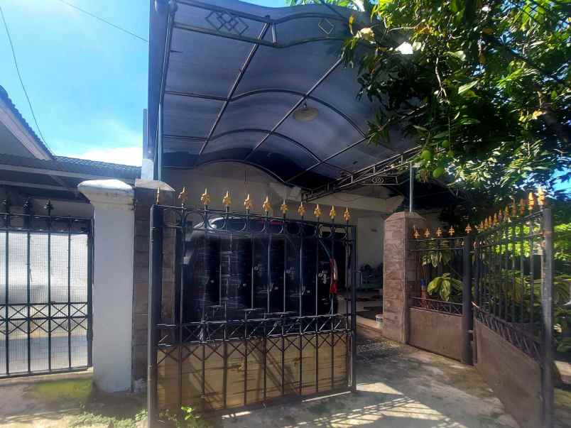 dijual rumah siap huni rungkut mapan merr upn rev a424