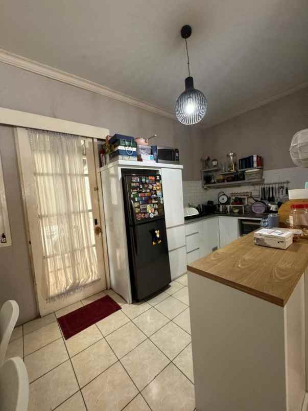 dijual rumah siap huni semi furnish di kota wisata