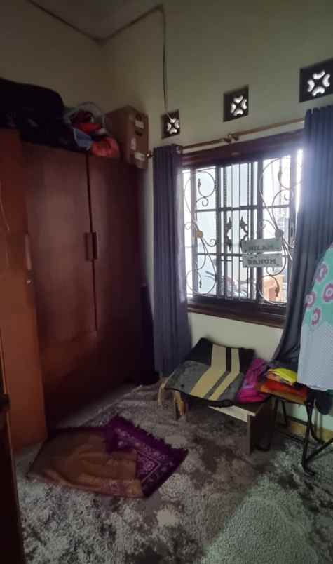 dijual rumah simo magerejo