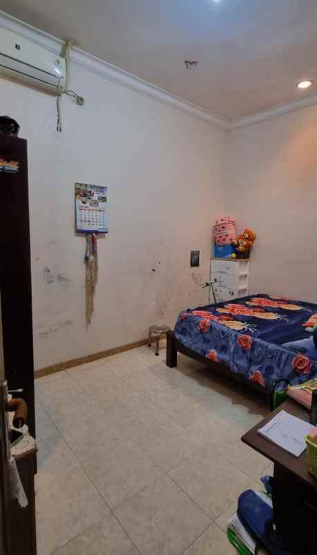 dijual rumah simo magerejo