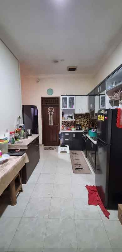 dijual rumah simo magerejo