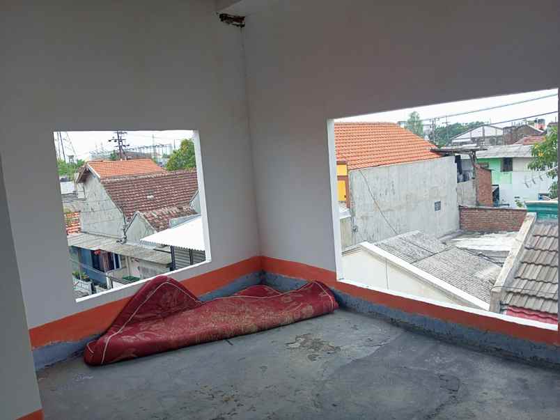 dijual rumah simo sidomulyo