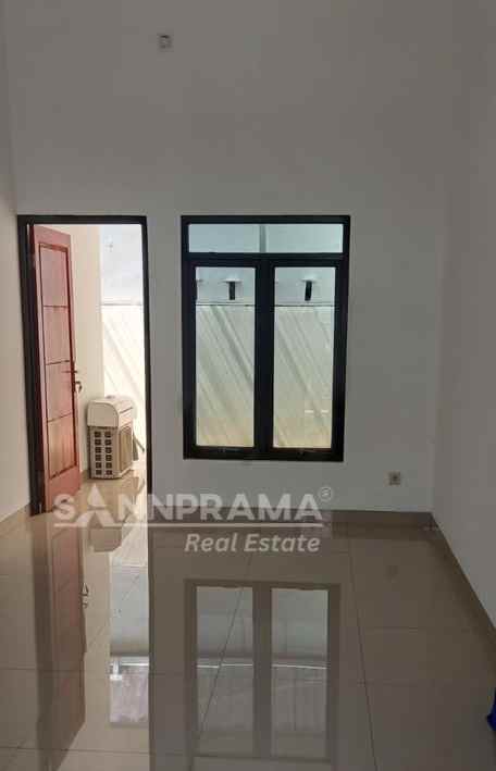 dijual rumah sukamaju baru