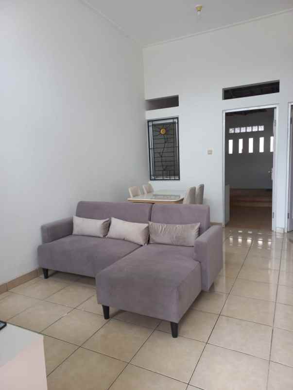 dijual rumah sukatani tapos depok