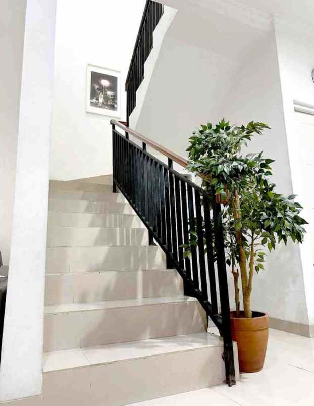 dijual rumah sukatani tapos depok