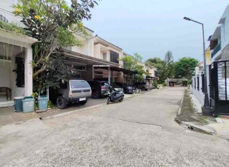 dijual rumah sukatani tapos depok