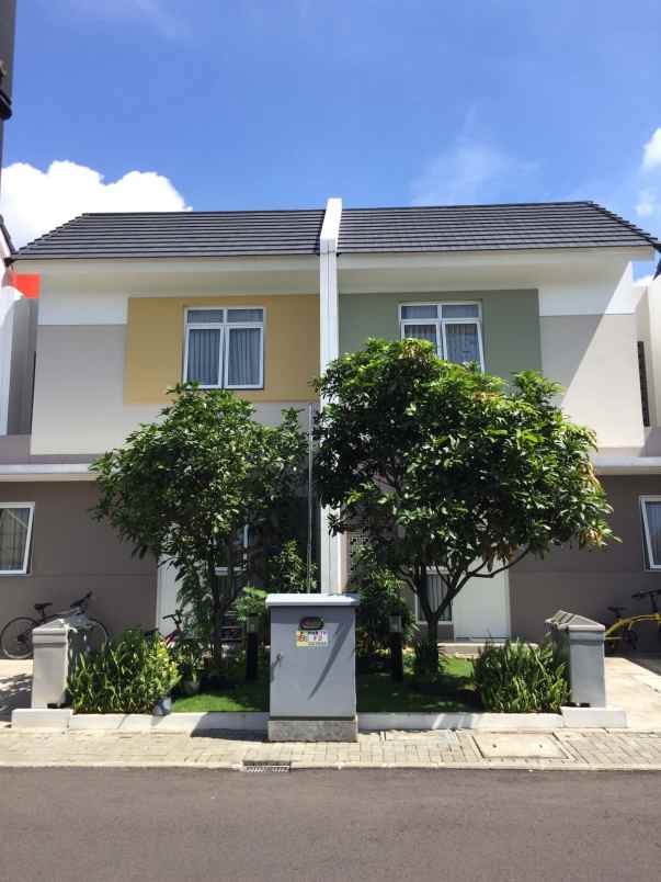 dijual rumah summarecon bandung cluster