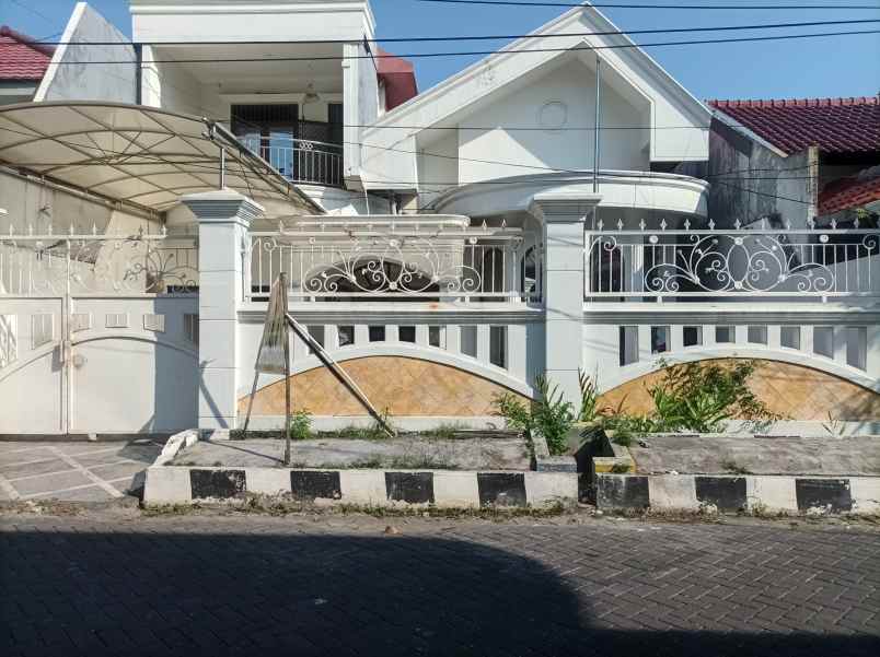 dijual rumah sutorejo