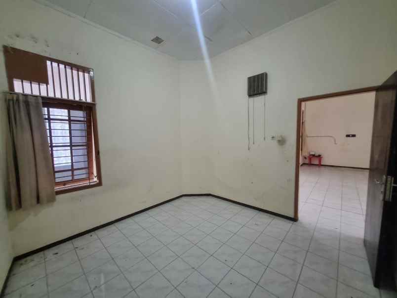 dijual rumah sutorejo prima utara