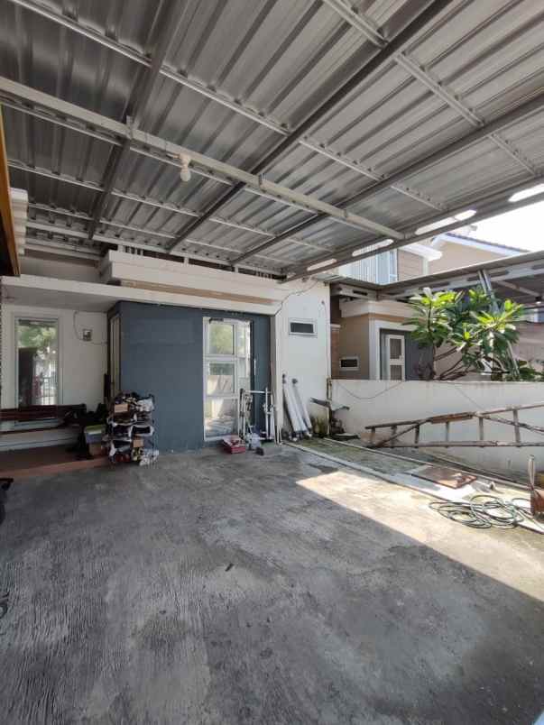 dijual rumah swp residence