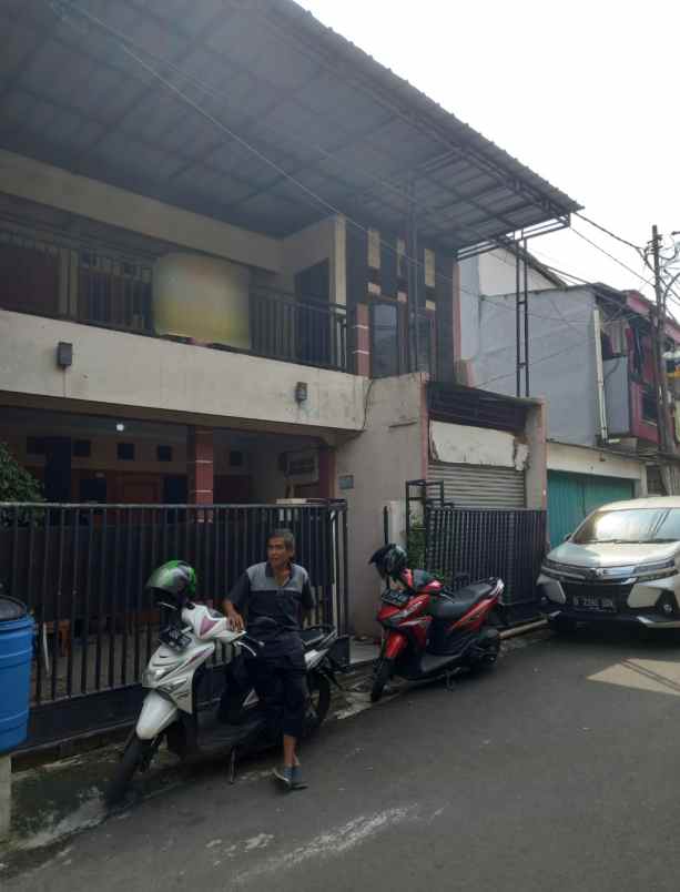 dijual rumah taman buaran indah 4