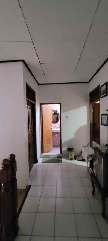 dijual rumah taman griya pratama