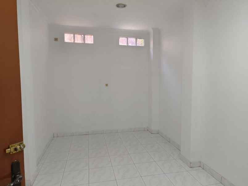 dijual rumah taman holis indah bandung