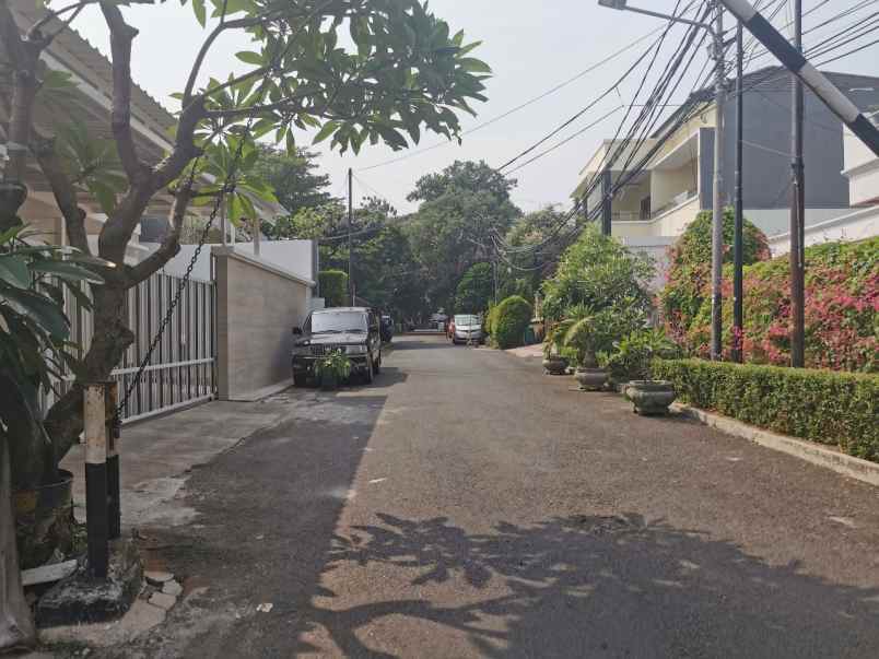 dijual rumah taman radio dalam