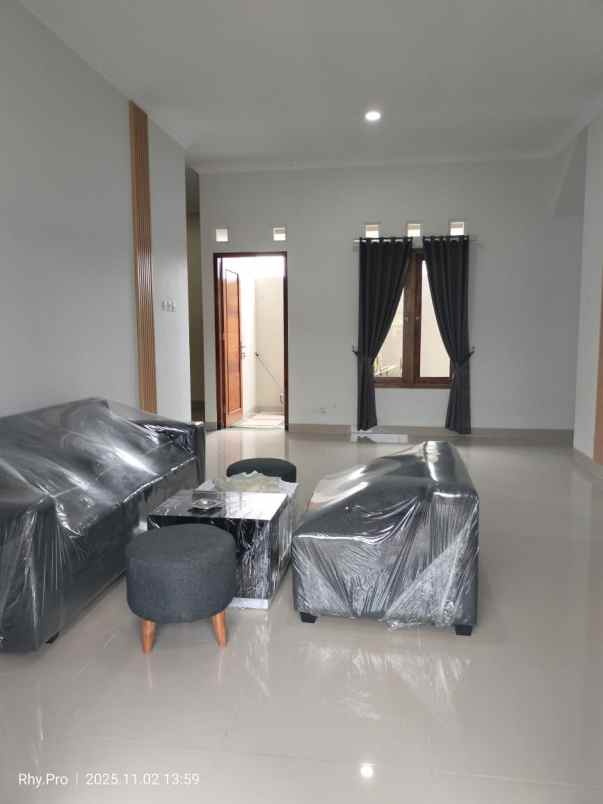 dijual rumah tamanmartani kalasan