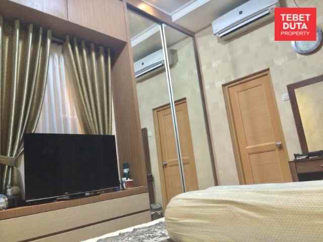 dijual rumah tebet barat