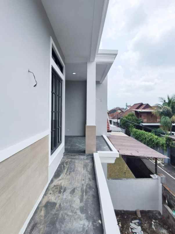 dijual rumah teluk grajakan