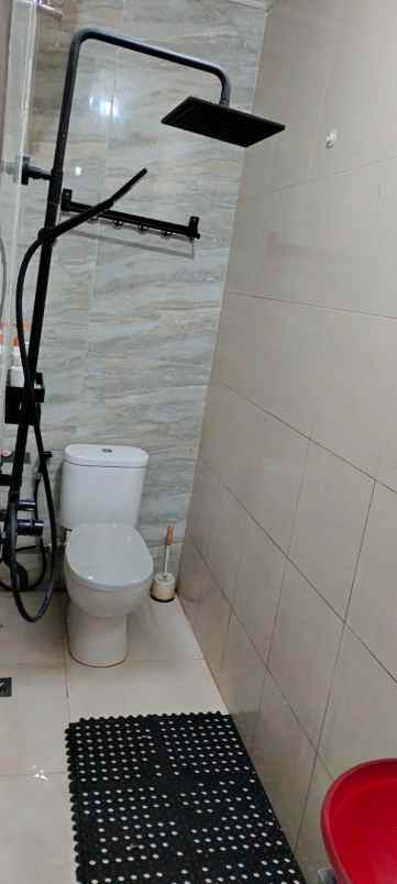 dijual rumah terawat siap huni depok jaya