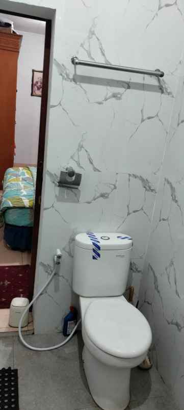 dijual rumah terawat siap huni depok jaya