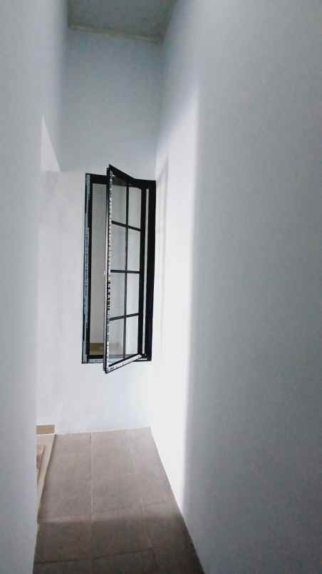 dijual rumah tugu batu pasir putih