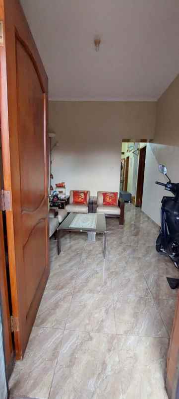 dijual rumah turangga