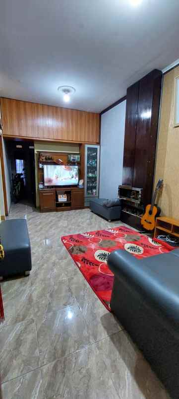 dijual rumah turangga