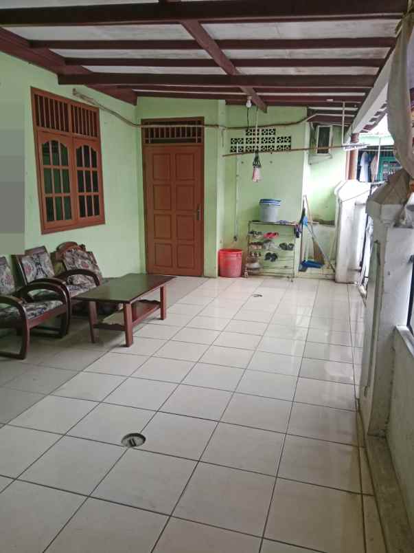 dijual rumah ulujami