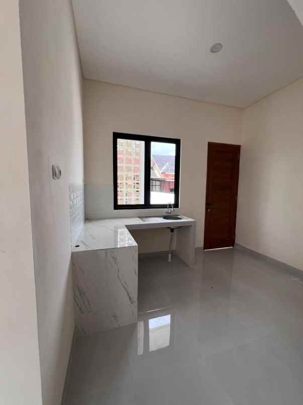 dijual rumah utara stadion maguwoharjo