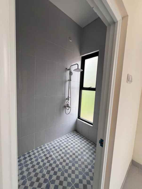 dijual rumah utara stadion maguwoharjo