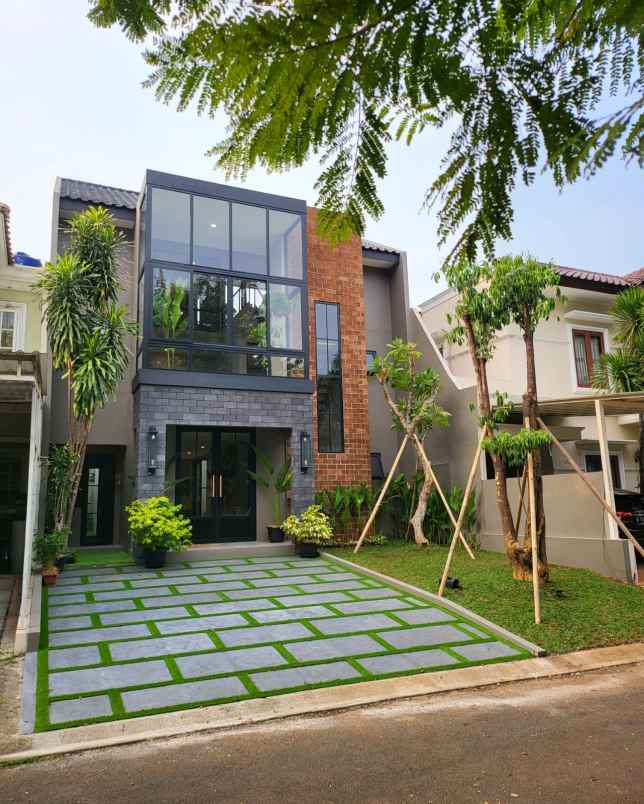 dijual rumah versailles bsd city