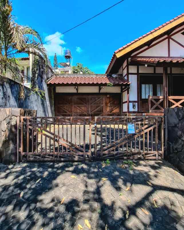 dijual rumah villa cinere mas