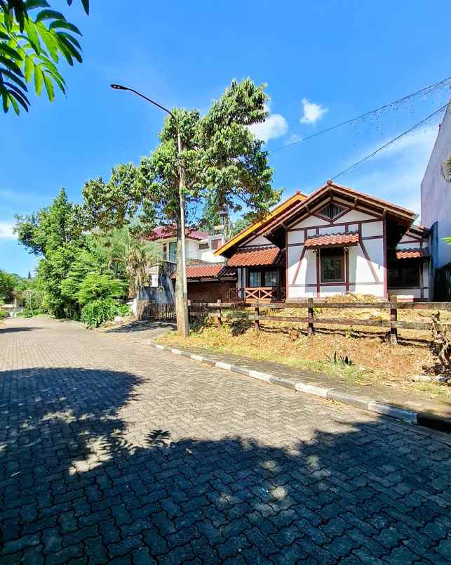 dijual rumah villa cinere mas