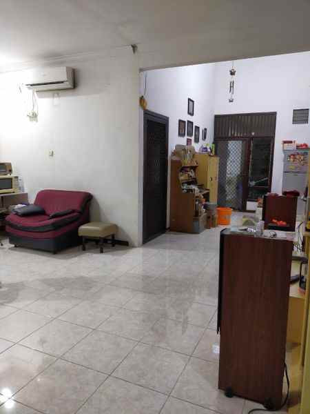 dijual rumah villa kalijudan