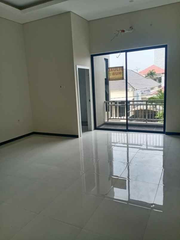dijual rumah villa kalijudan indah