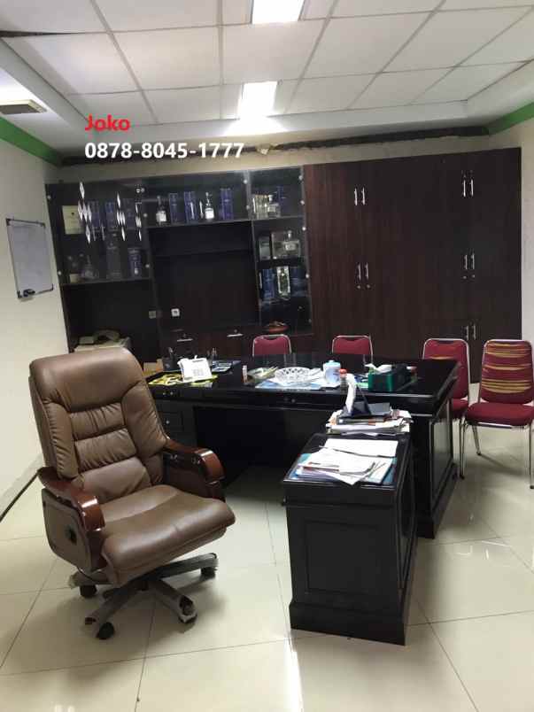 dijual rumah villa tomang mas