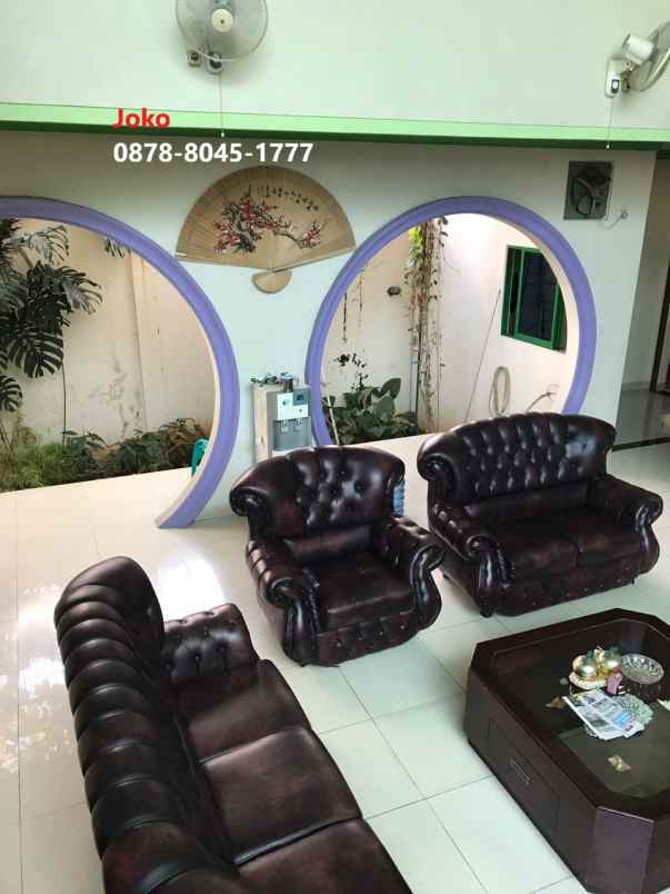 dijual rumah villa tomang mas