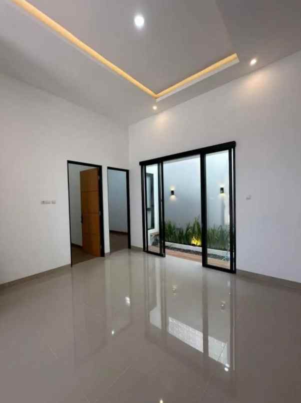 dijual rumah warak sumberadi