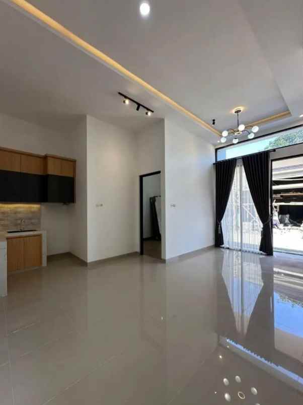 dijual rumah warak sumberadi