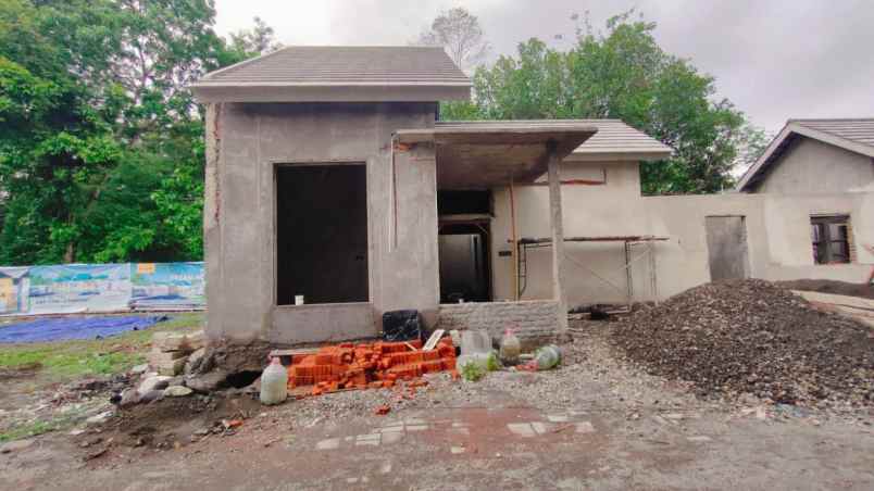 dijual rumah wedomartani ngemplak