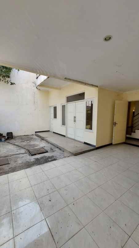 dijual rumah wisma kedungasem