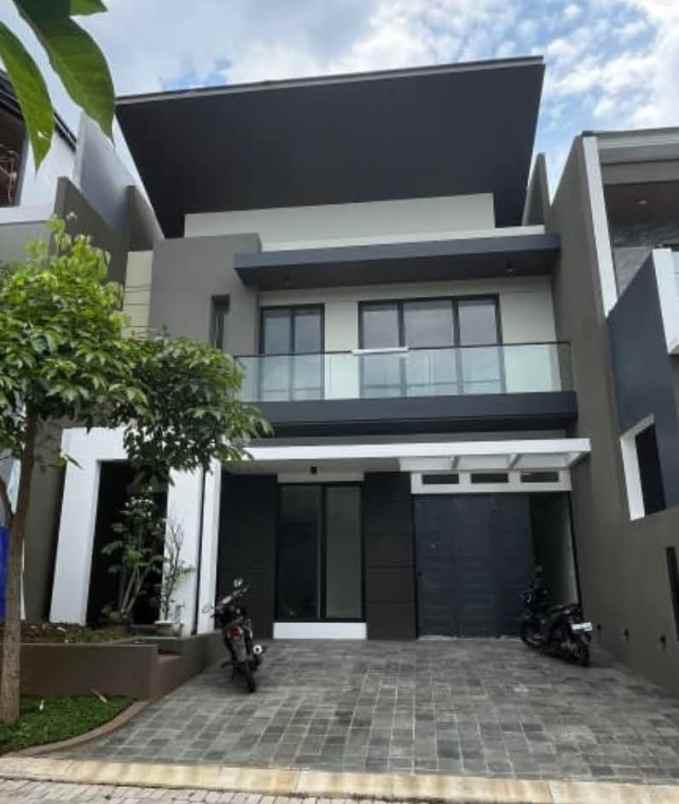 dijual rumah woodland citraland